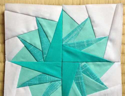 Pompom Quilt: Making the Perfect Paper Pieced
