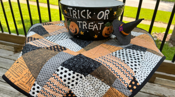 Embrace the Fall Spirit with the Pumpkin Patch Tabletopper