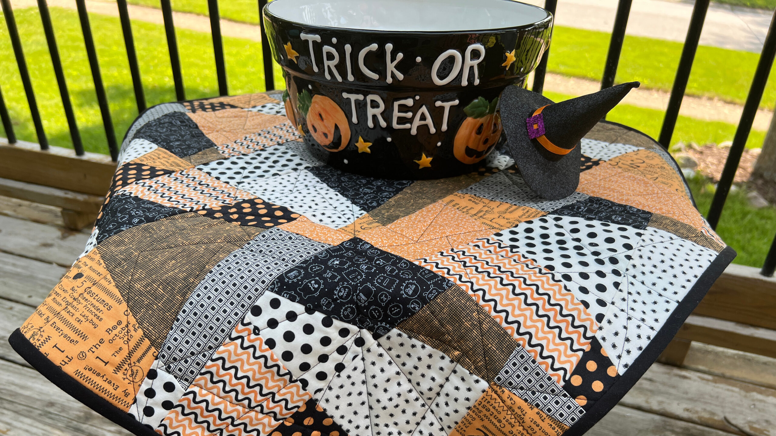 Embrace the Fall Spirit with the Pumpkin Patch Tabletopper